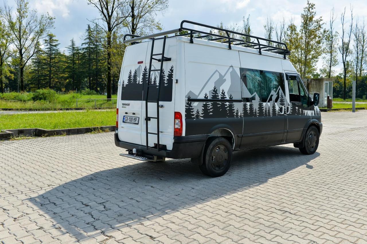 Апартаменти Mta Campervans Кутаїсі Екстер'єр фото